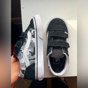 VANS GRAY CAMO TODDLER SIZE 9